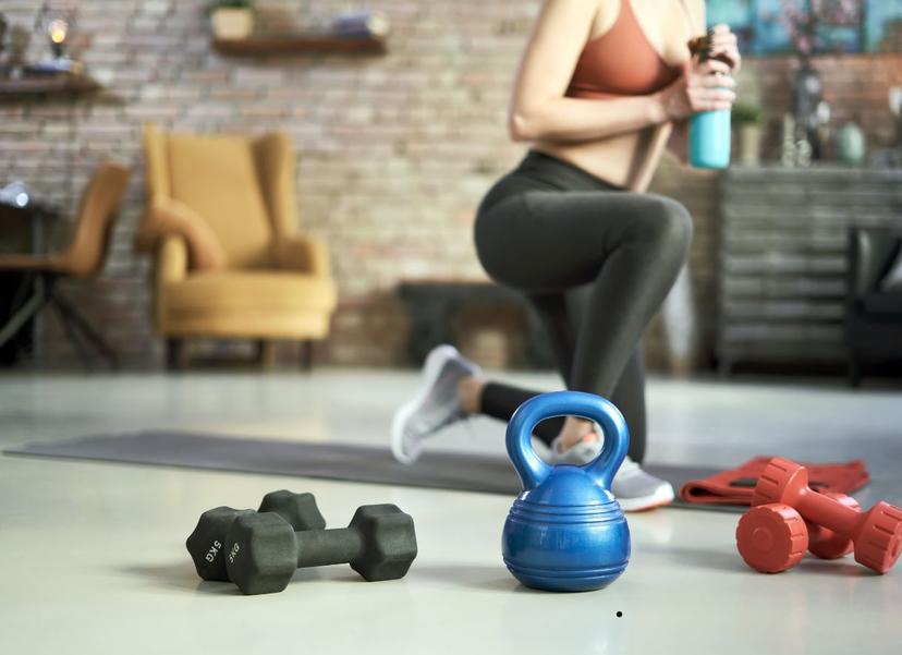 5 Exerciții Ușor de Făcut Acasă pentru un Corp Tonic